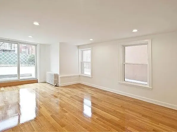 220 Eckford Street image 17 of 25