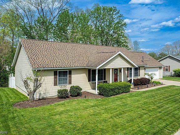 2nd image of 261 Brooktree Dr