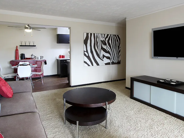 Kensington Woods Apartments — Photo 18
