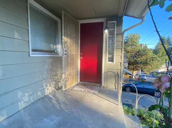 2416 15th St APT 1, Bremerton, WA 98312