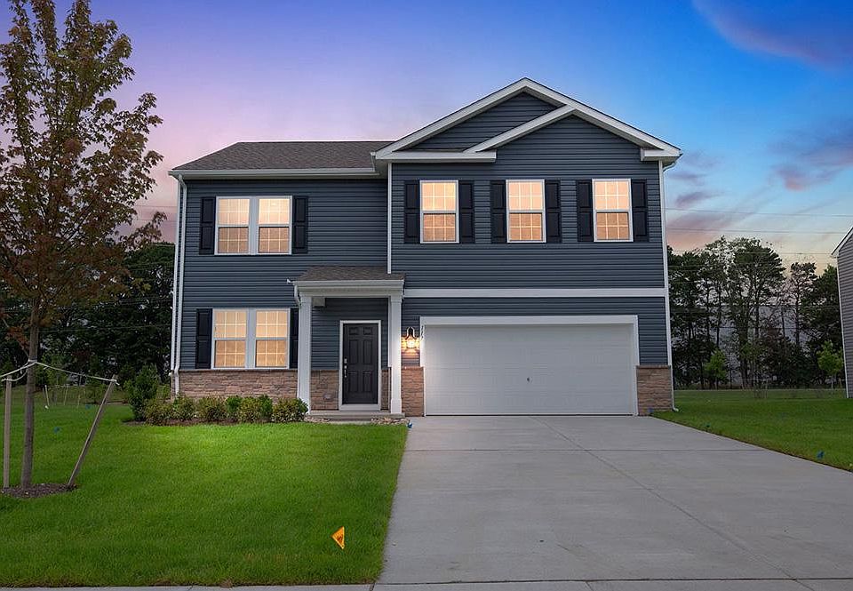 1st image of 320 Monterey Dr