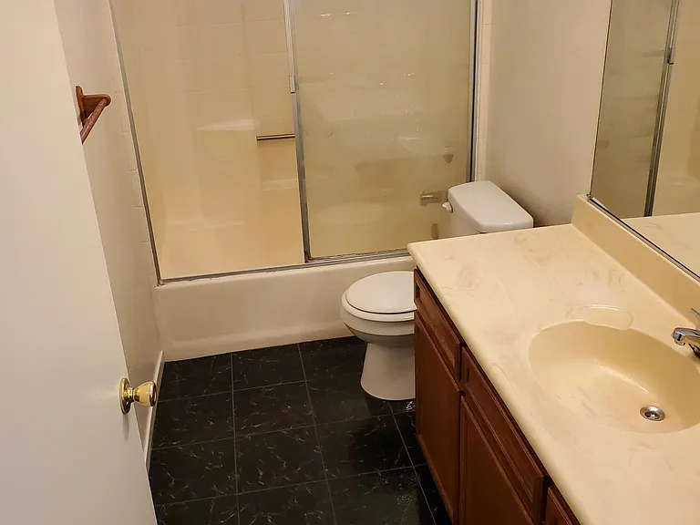 5908 Lugene Ave — Photo 12
