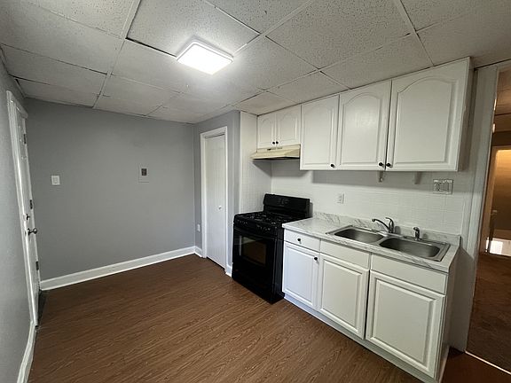 3rd image of 3883 N 6th St Floor 2