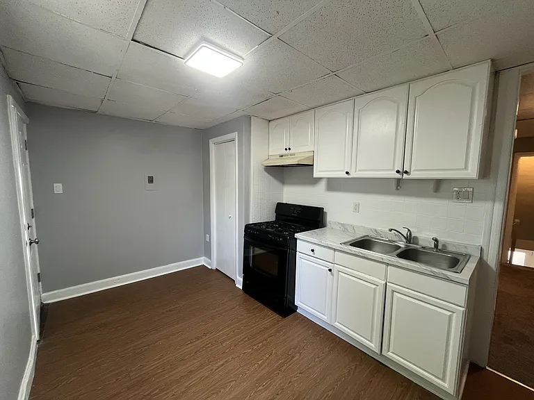 3883 N 6th St #2 — Photo 3