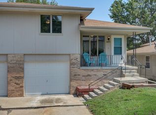 6823 S 45th St, Omaha, NE 68117