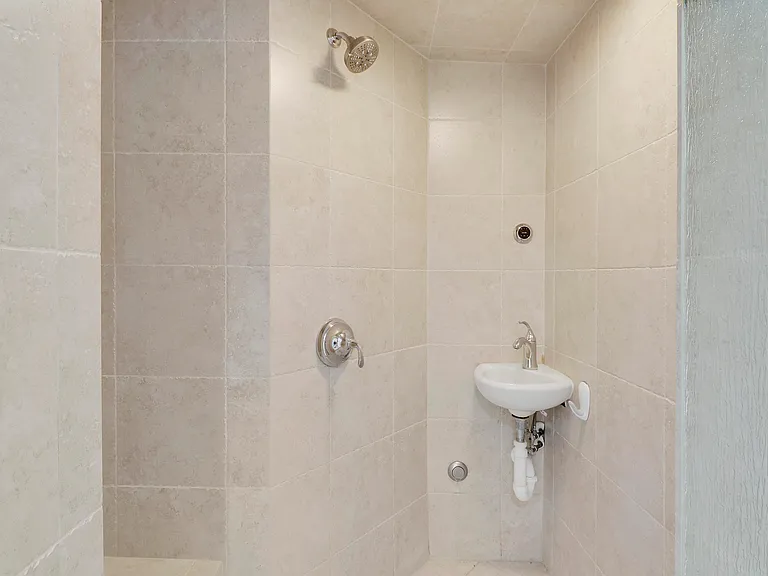 1600 Venus Ave — Photo 23