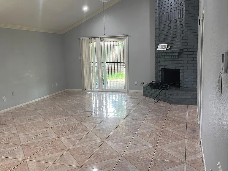 11714 Lamprey St — Photo 2