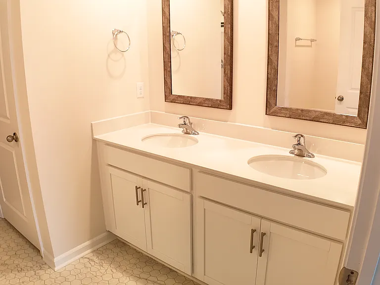 969 Pineland Dr — Photo 12