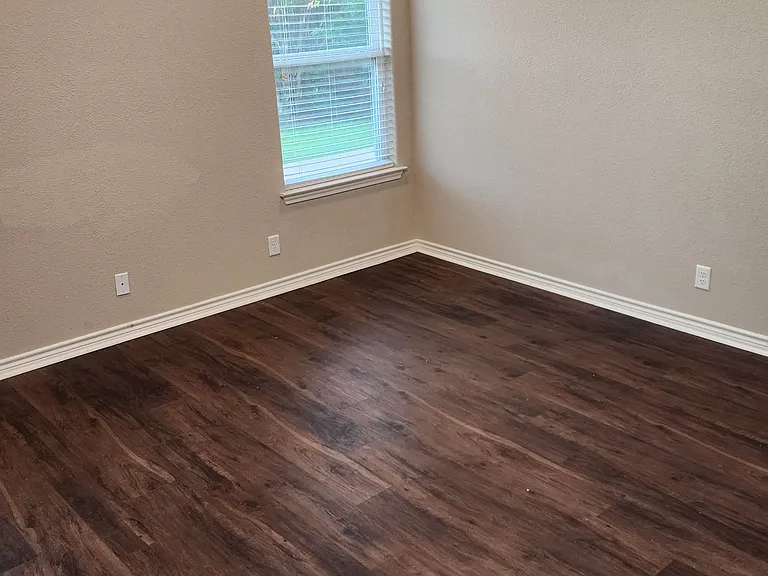 821 Karey Dr — Photo 8
