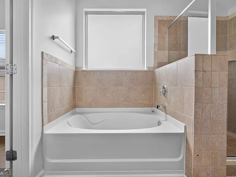 2210 Apple Orchard Way — Photo 31