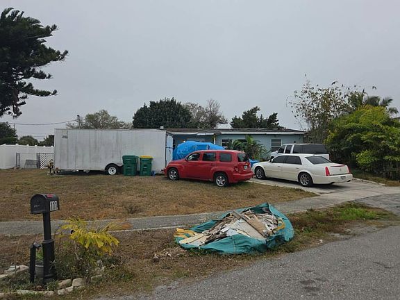 2nd image of 111 Rodgers Ave NE