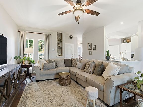 4th image of 7708 Brook Glen Way