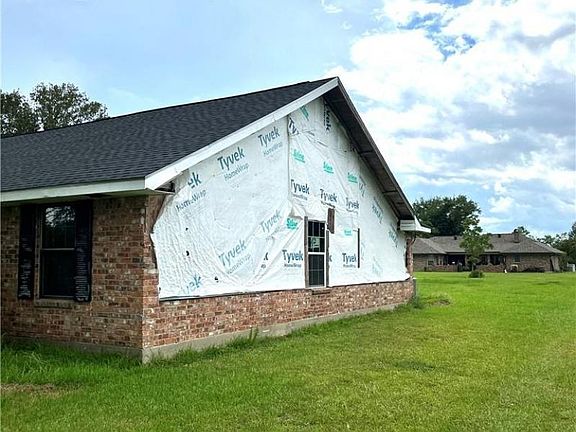 2nd image of 7014 Windmill Ln