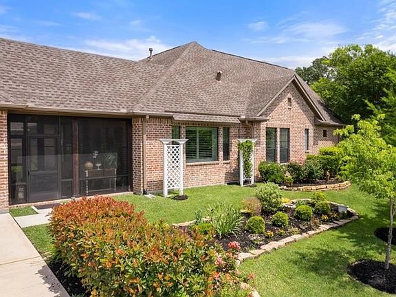 4th image of 198 Ruskin Dr E