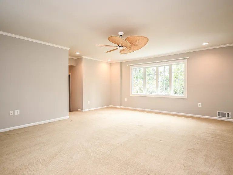 1211 Vinita Ln — Photo 26