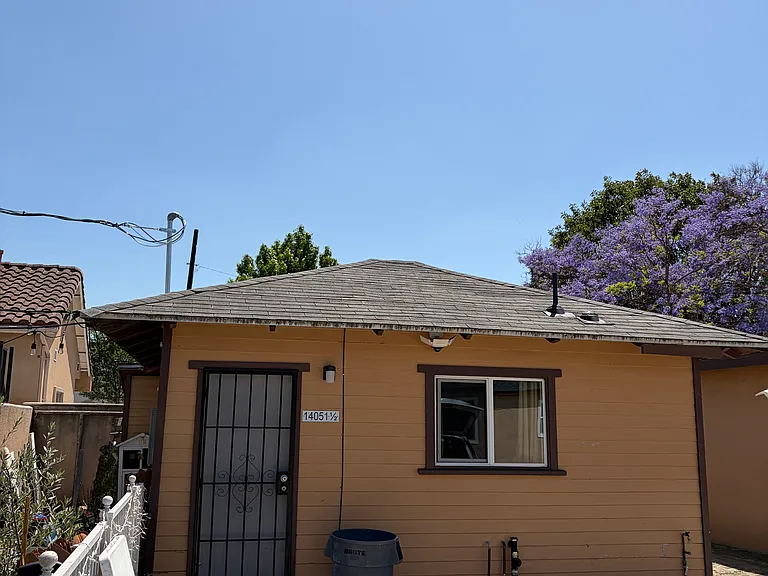 14051 Paramount Blvd #1/2 — Photo 17