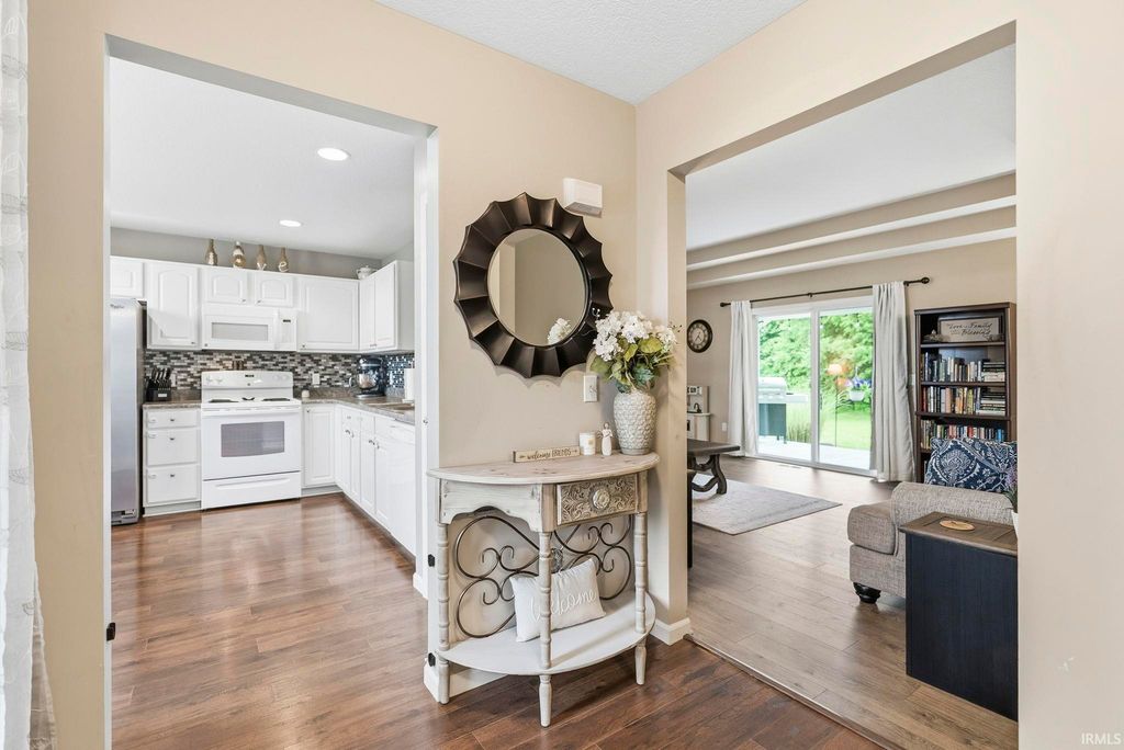 2195 Henry V Xing, Fort Wayne, IN - View 4