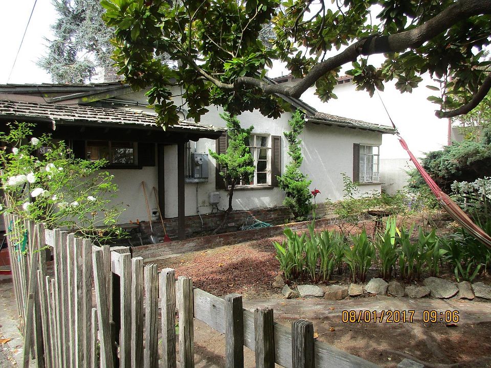 1st image of 318 Cliff Dr #A