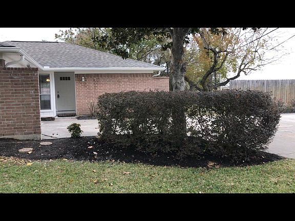 2nd image of 3214 Sand Reef Ln