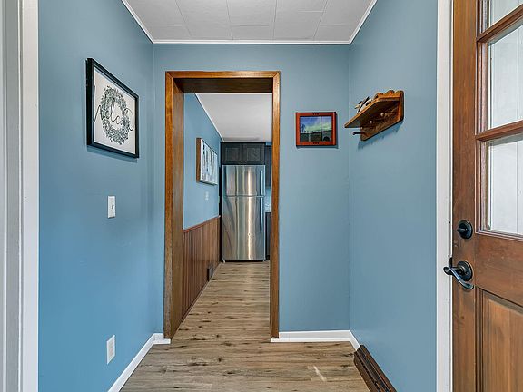 3rd image of 513 6th Ave N
