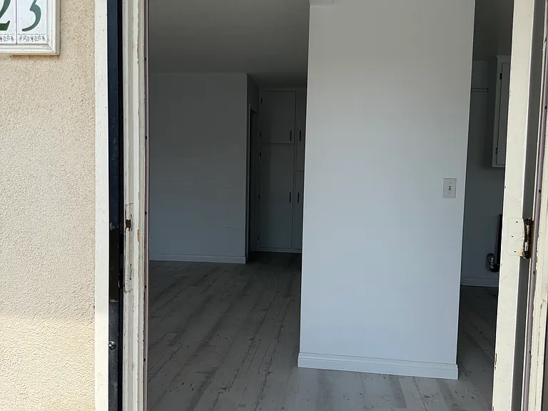 3723 Howard Ave — Photo 4