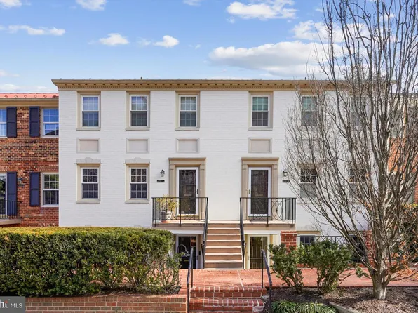 3263 Sutton Pl NW APT C, Washington, DC 20016