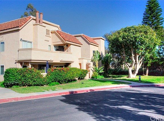 28282 Sorrento front of house