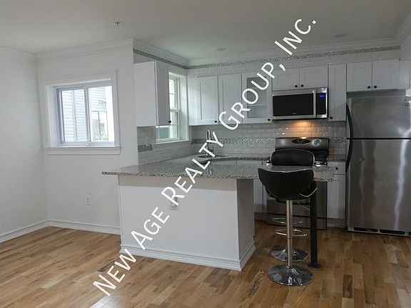 5th image of 4015 Haverford Ave #2R