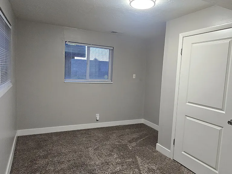 4848 W Odell Dr — Photo 11