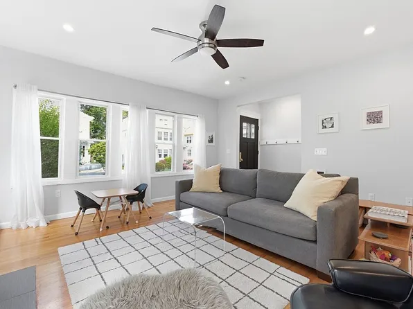 22 Taft Ave, Providence, RI 02906