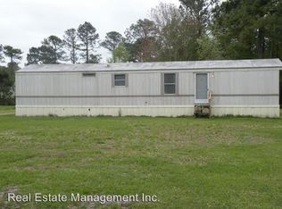 271 Rattan St, Morehead City, NC 28557