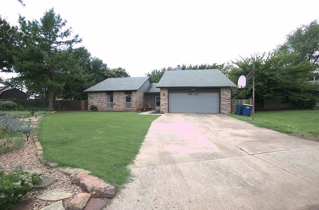 3323 W 29th Ct - Property Image