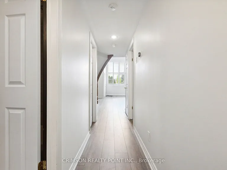 111 Grey St #105 — Photo 24