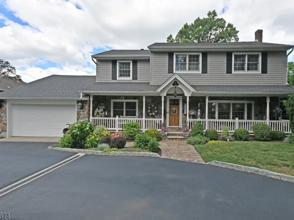 243 N Farview Ave, Paramus Boro, NJ 07652
