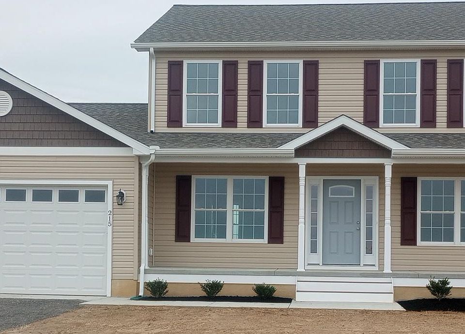 1st image of 215 Blakefield Dr