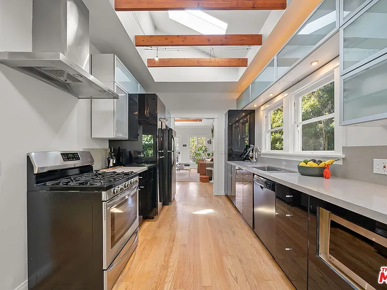 1510 Electric Ave — Photo 16