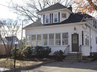 2 Juniper St, Chelmsford, MA 01824