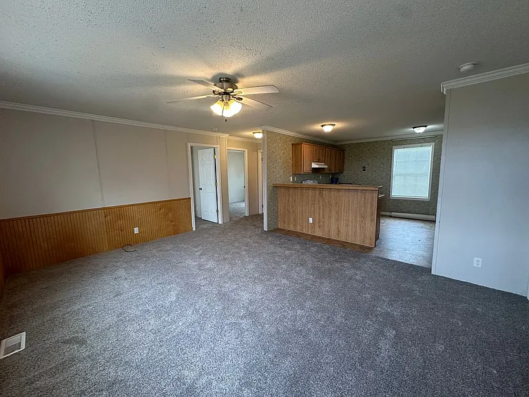 431 US Highway 158 E — Photo 2