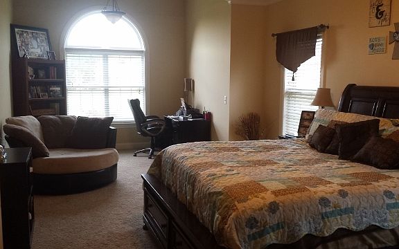 5th image of 1022 Briarwood Dr