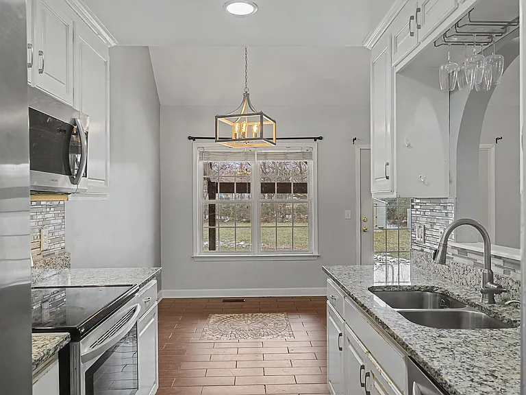 1909 Amacher Dr #A — Photo 11