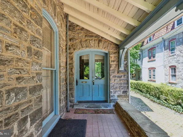 151 W School House Ln, Philadelphia, PA 19144