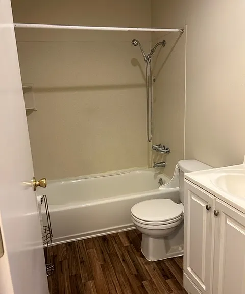 635 S 11th St #14 — Photo 11