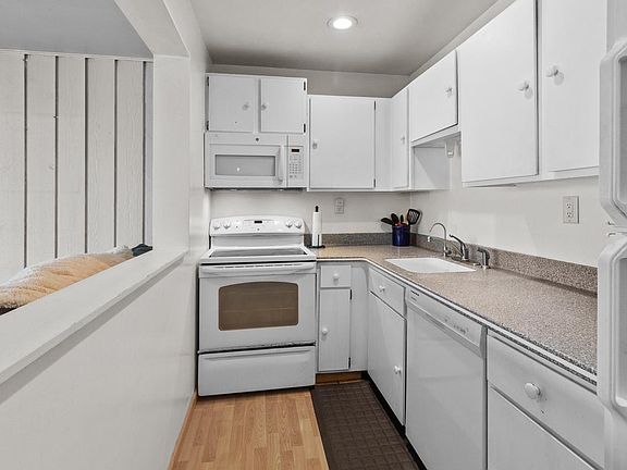 3rd image of 92 Red Chimney ROAD #3