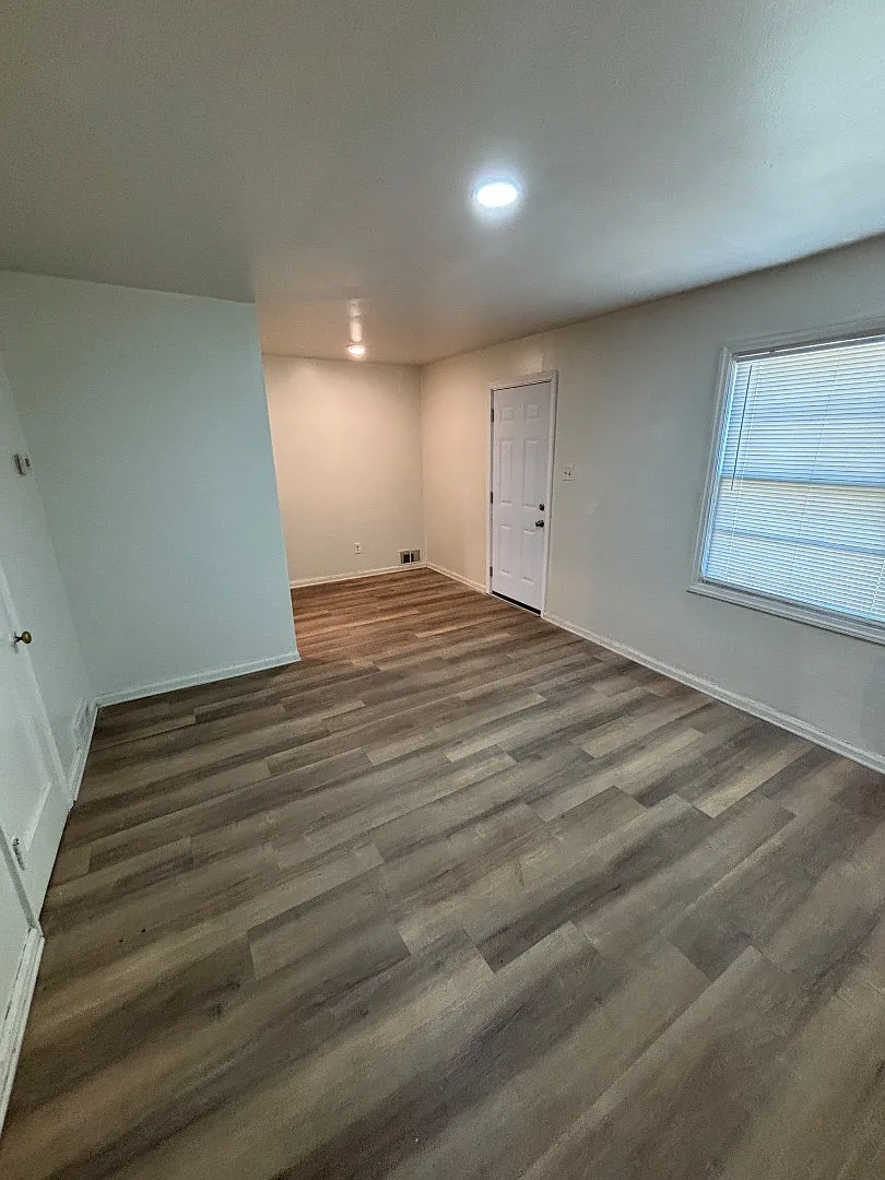 901 N Adams St - 1 — Photo 1
