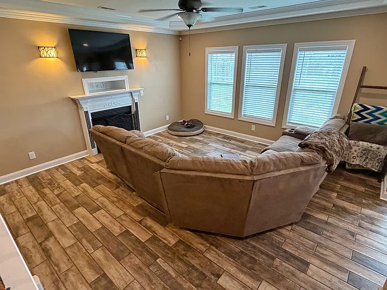 124 Landover Dr — Photo 9