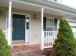 1212 Valleydale Dr, Kingsport, TN 37664