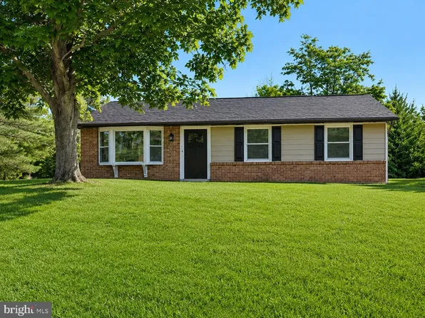858 Star Ct, Union Bridge, MD 21791