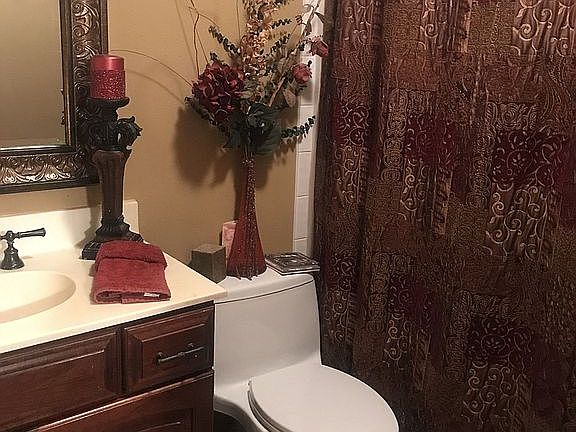 downstairs primary bath