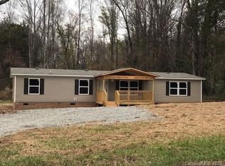 1010 4th St SW #6, Conover, NC 28613