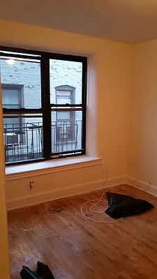 Rented by Max & Associates Realty Corp | media 15
